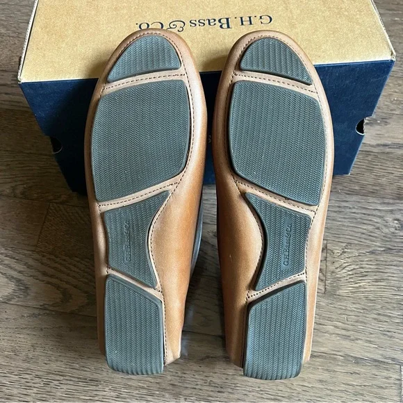 G.H. Bass & Co. Women’s Tan Loafers - Picture 4 of 6